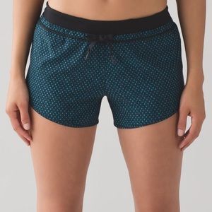Lululemon Run it Out Shorts 3"